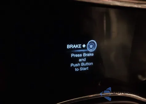 2020 Jeep Grand Cherokee Limited 4X4 z USA, uszkodzony, nr VIN 1C4RJFBG8LC232463